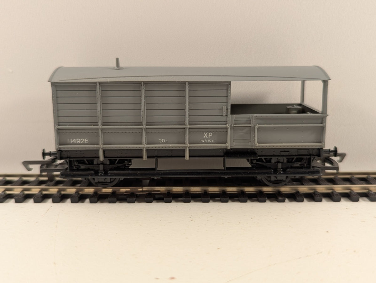 Dapol OO Gauge 114926 BR 20 Ton Brake Van Grey Livery
