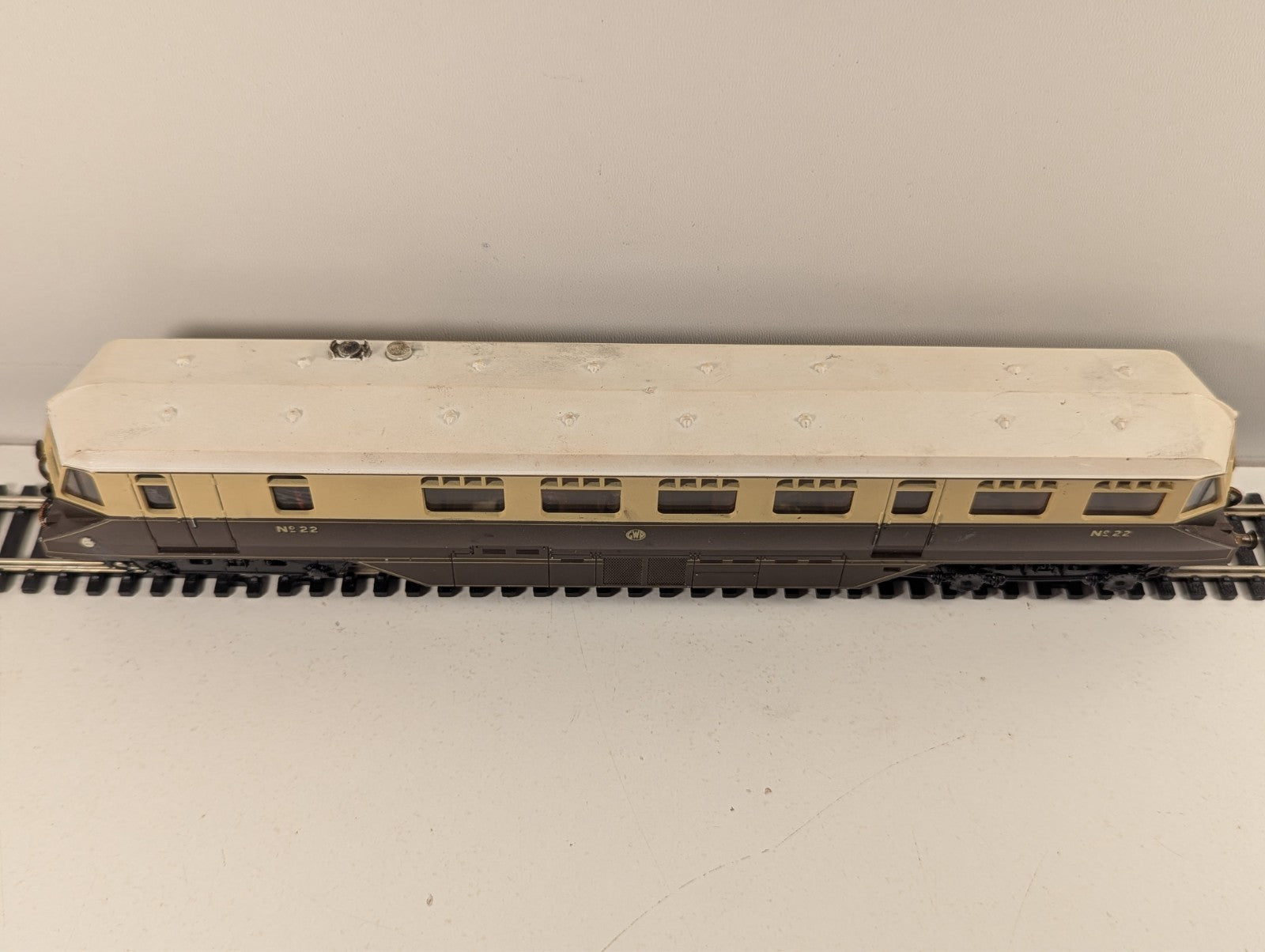 Lima L205132 GWR Diesel Railcar No. 22 OO Gauge - Missing Coupler & Buffer