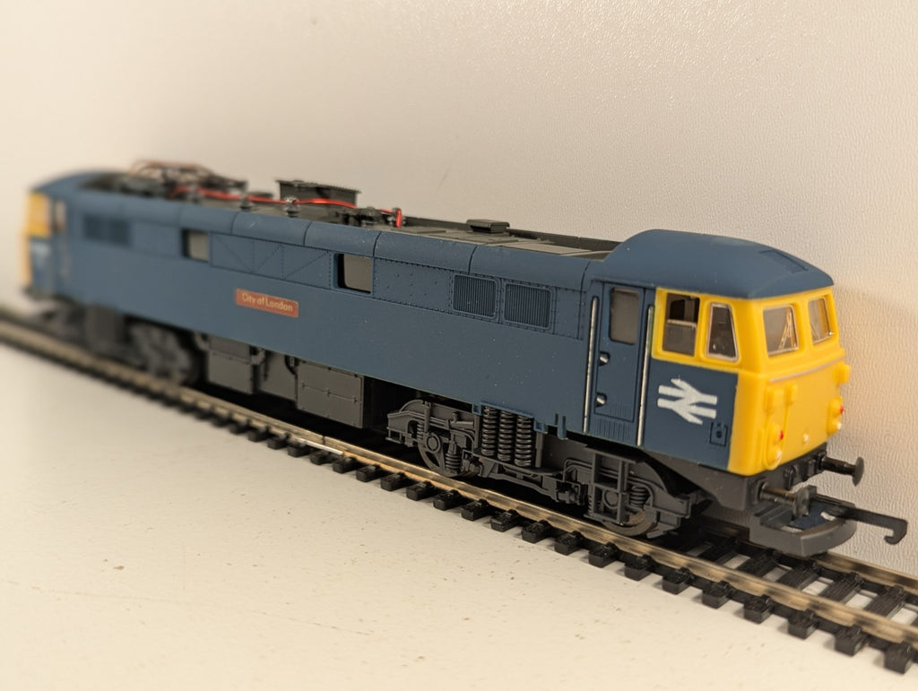 Lima 205125 MWG Class 87 87005 “City of London”
