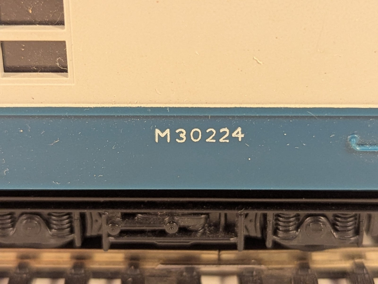 Tri-ang OO Gauge Operating Royal Mail TPO Coach Passenger Coach