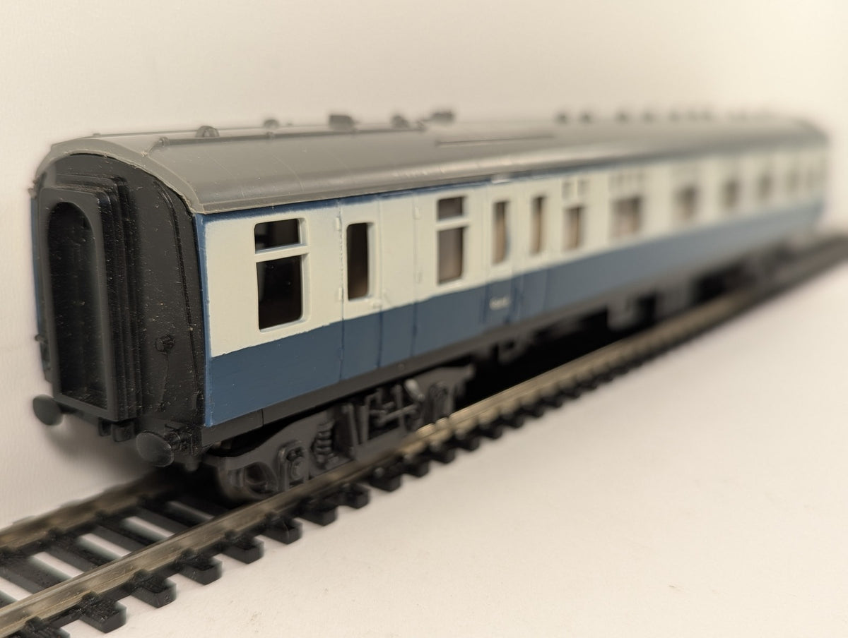 Tri-ang OO Gauge BR DMU Diesel Railcar Centre Unit Passenger Coach