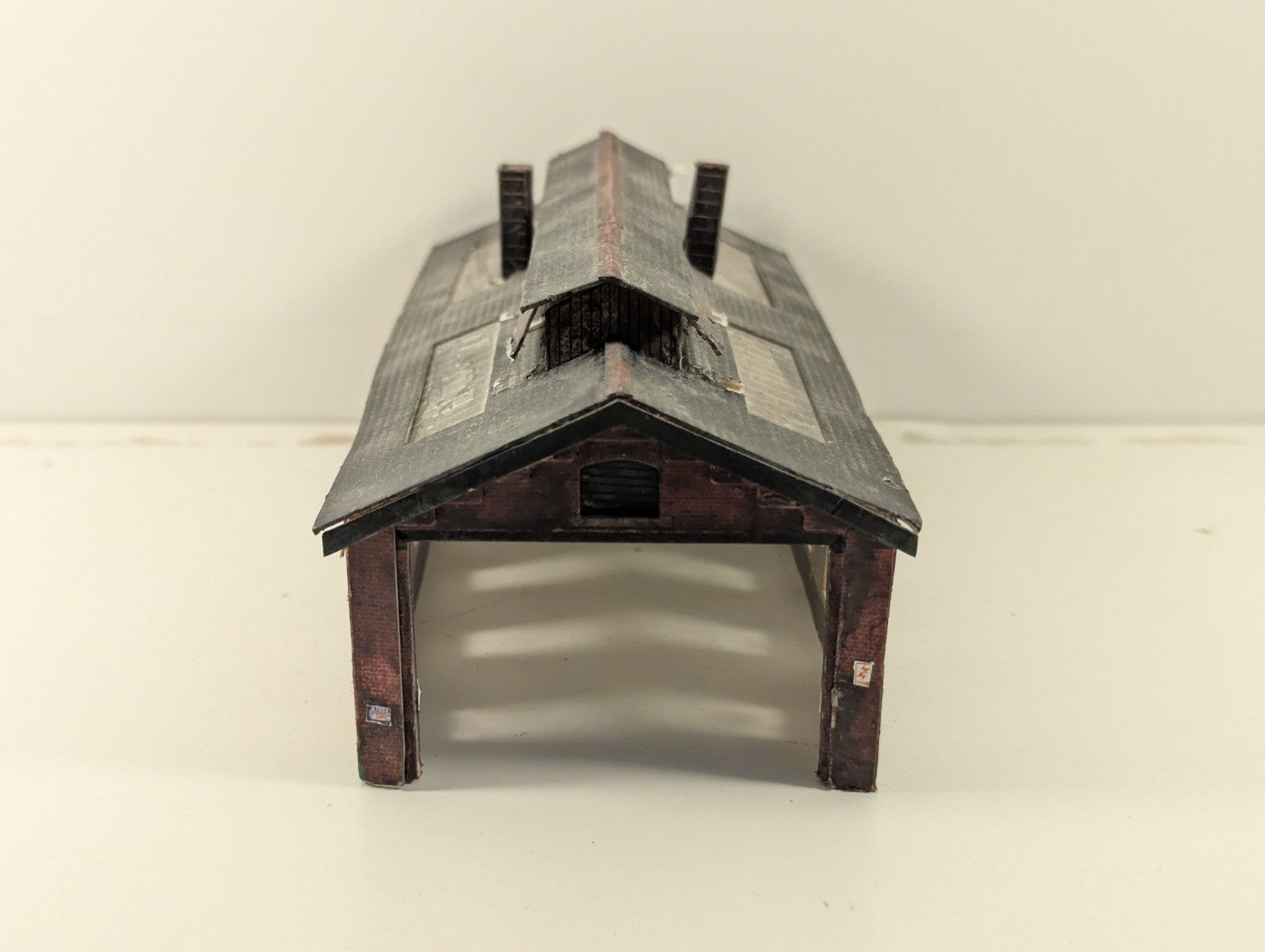 Metcalfe N Gauge Double Track Engine Shed - Damaged & Weathered