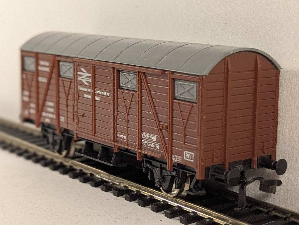 Lima OO Gauge RIV Ferry Van Goods Wagon 214 0 391-0 BR Brown 305634