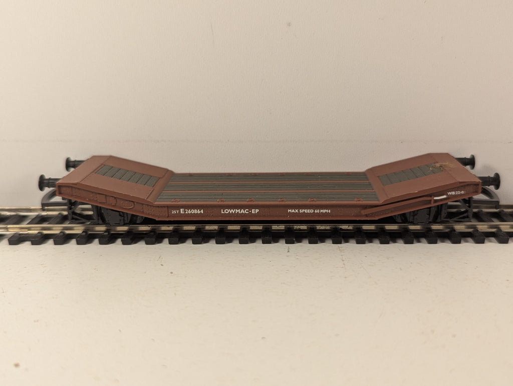 Hornby OO Gauge 25T Lowmac Machinery Wagon Goods Wagon E260864 BR Brown