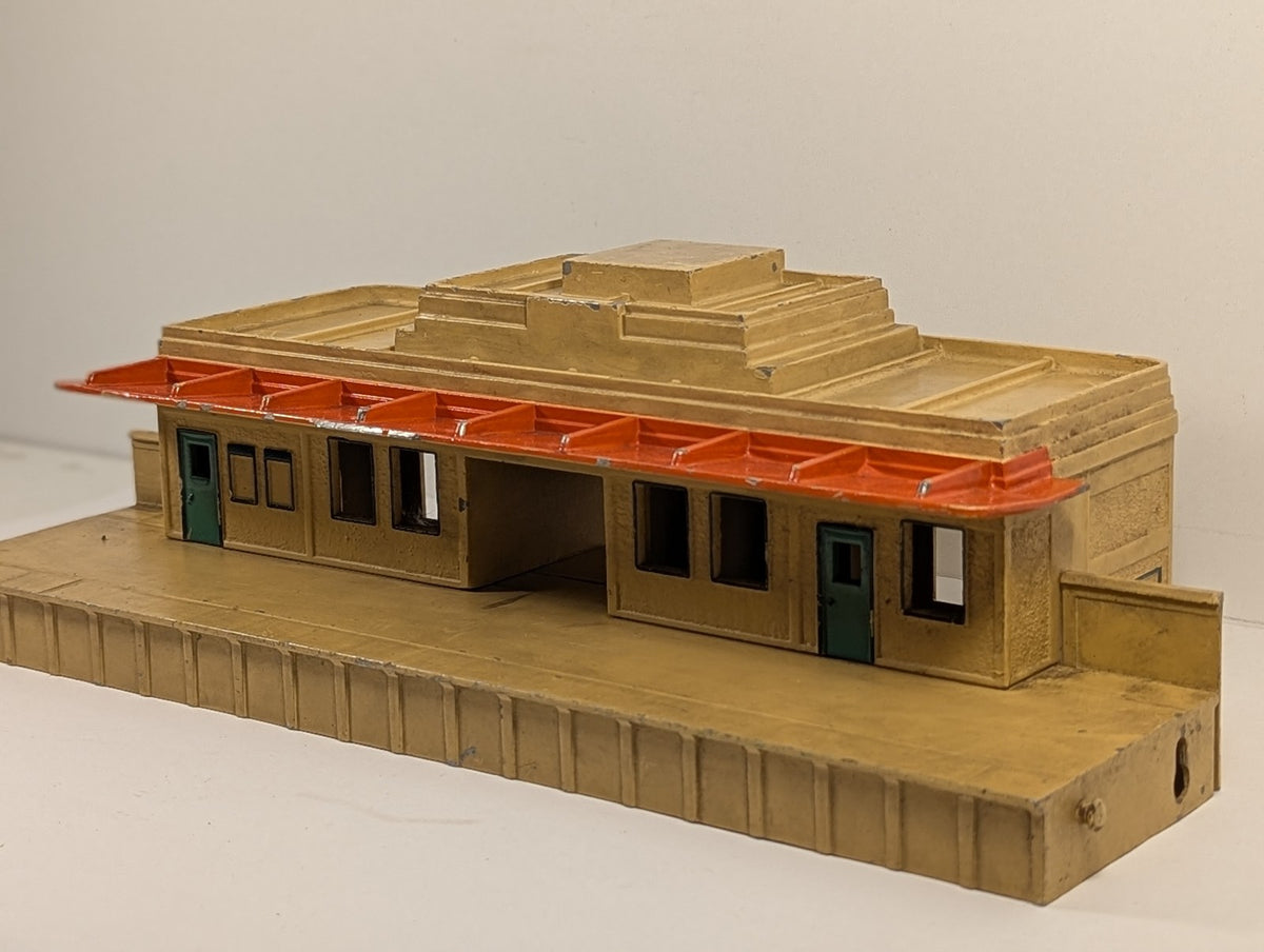 Hornby Dublo OO Gauge D1 Through Station Cream and Orange