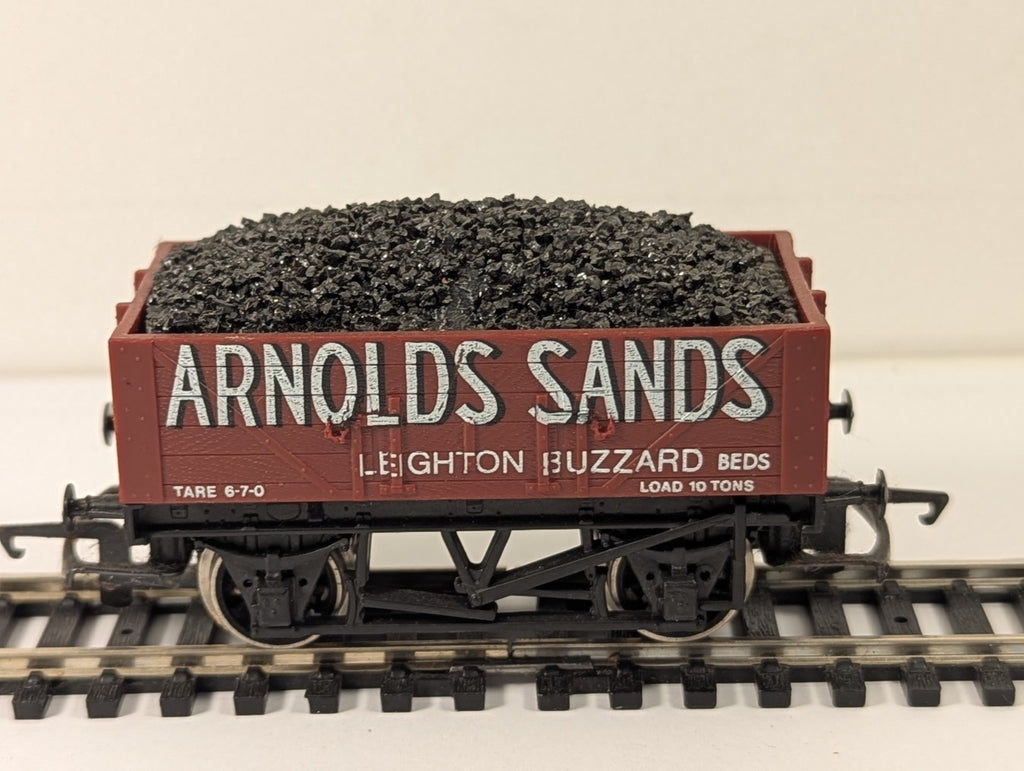 Hornby OO Gauge 5-Plank Wagon 'Arnolds Sands' Goods Wagon R6074