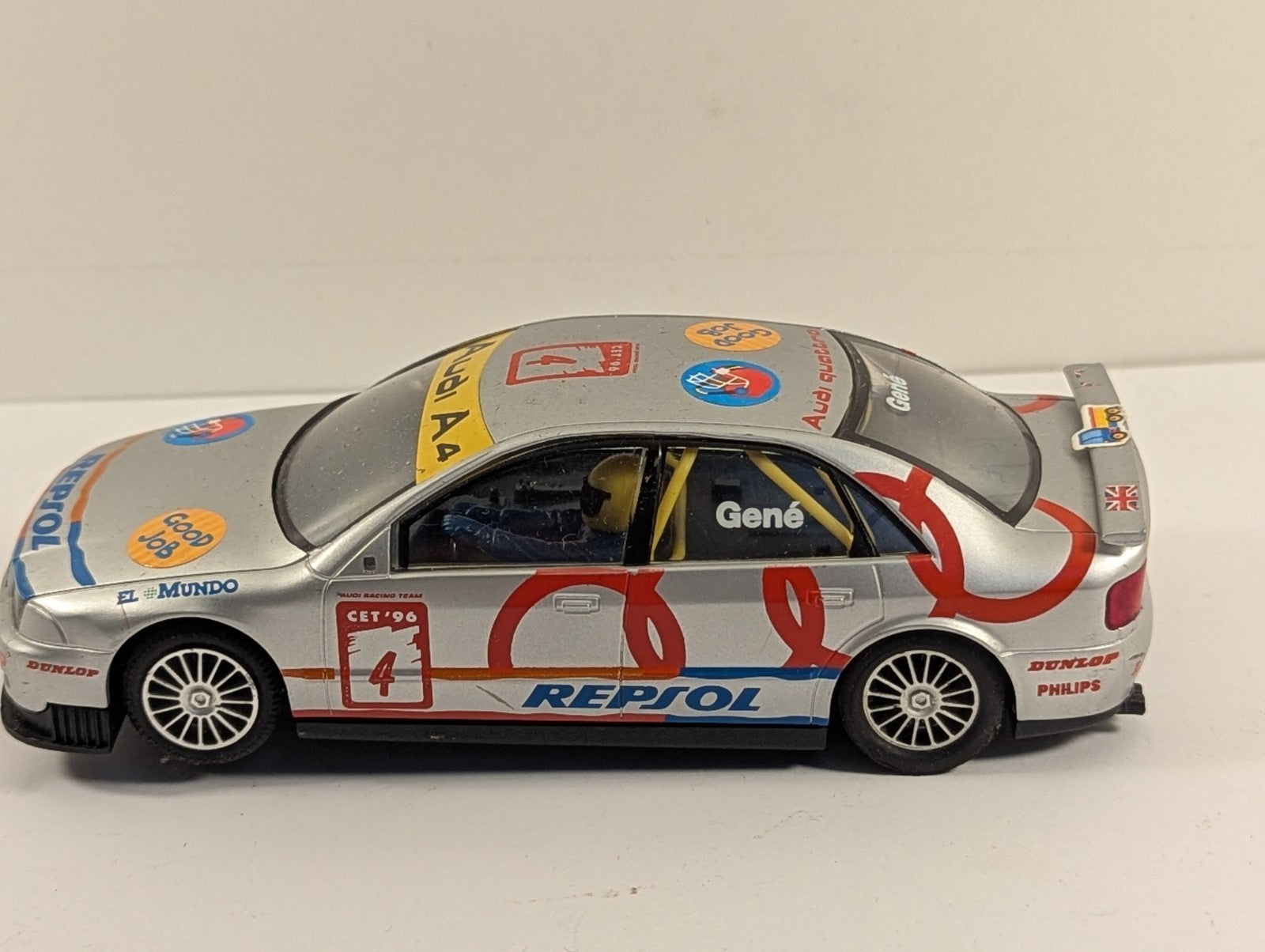 Scalextric C2034 Audi A4 Quattro "Repsol"