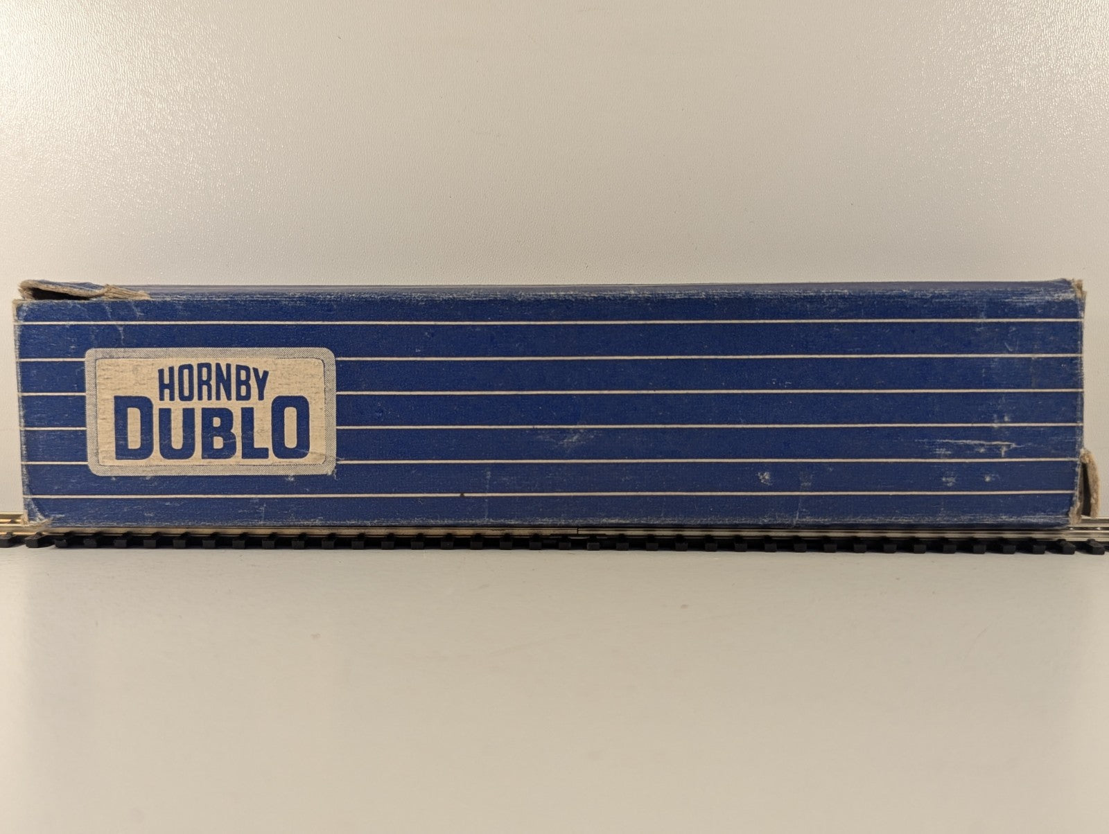 Hornby Dublo OO Gauge M26133 Brake Coach Crimson & Cream