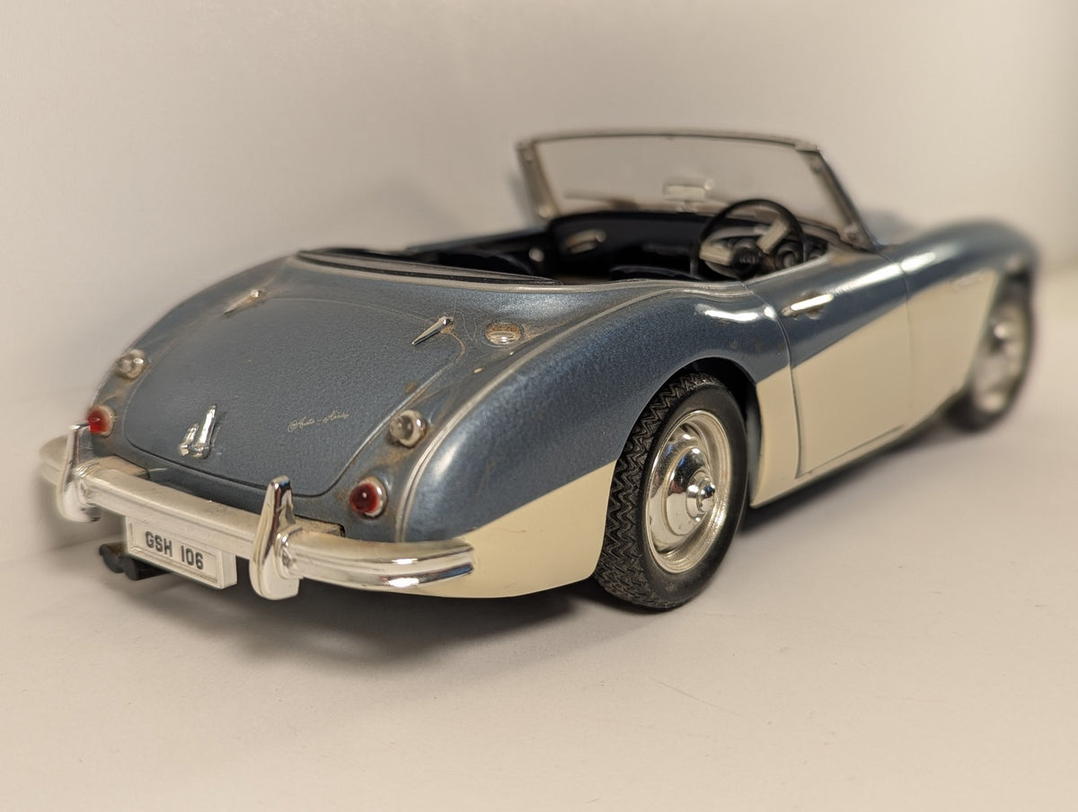 ERTL 1:18 1956 Austin-Healey 100-Six Die-cast Car GSH 106 Blue and Cream 7459