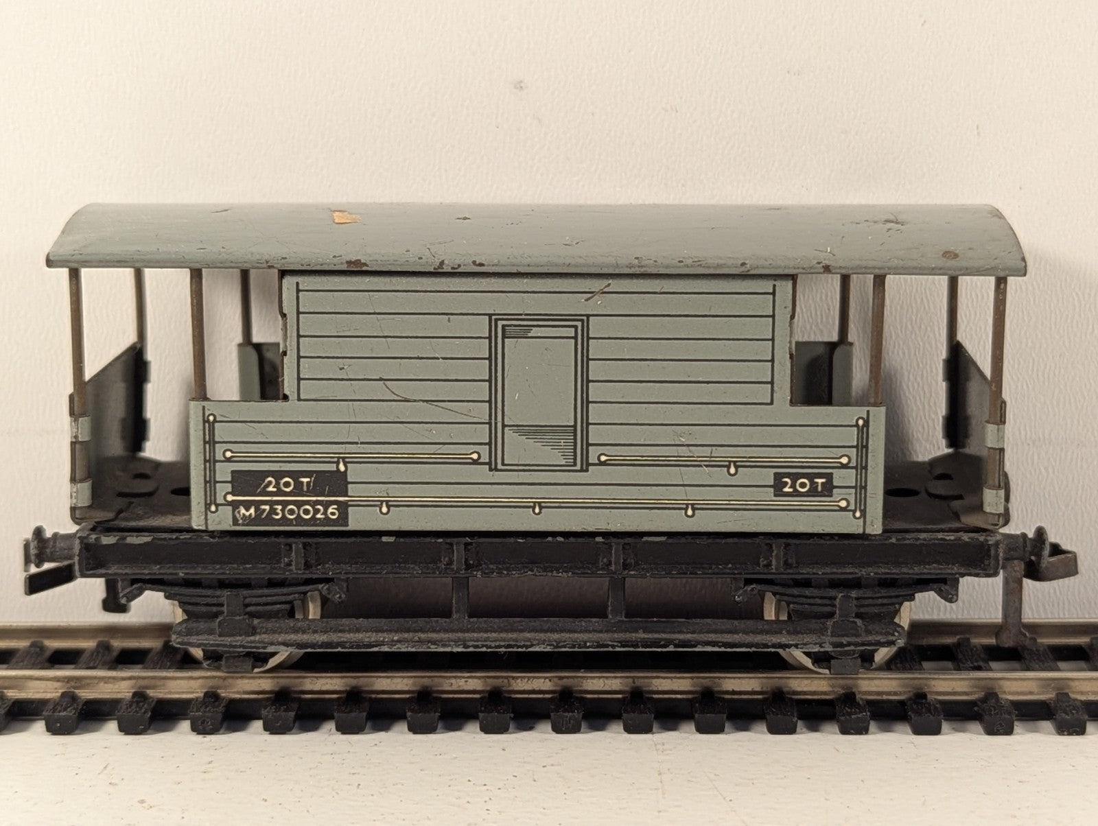 Hornby Dublo 20 Ton Brake Van M730026 OO Gauge