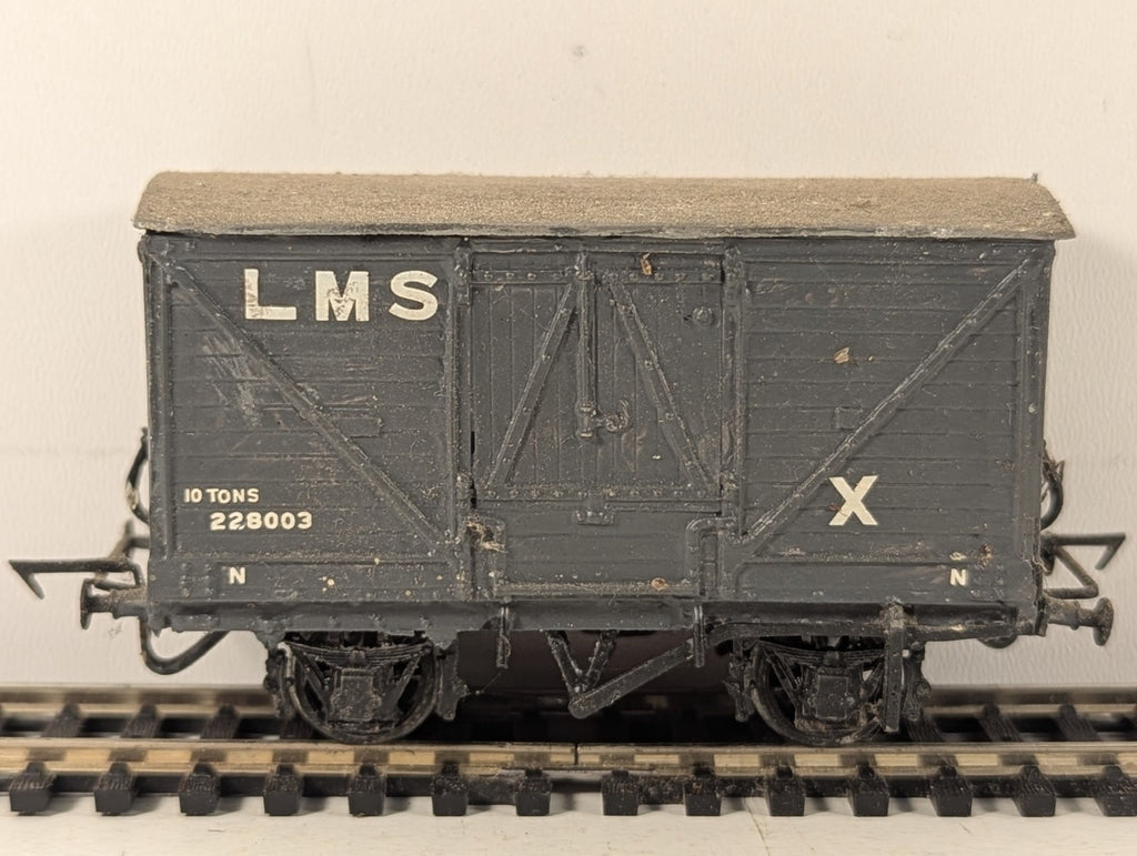 Kitbuilt LMS 10 Ton Ventilated Van Goods Van 228003 LMS Grey