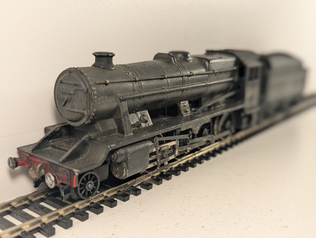 Hornby Dublo OO Gauge Stanier Class 8F 2-8-0 Steam Locomotive 48073 Black 2224