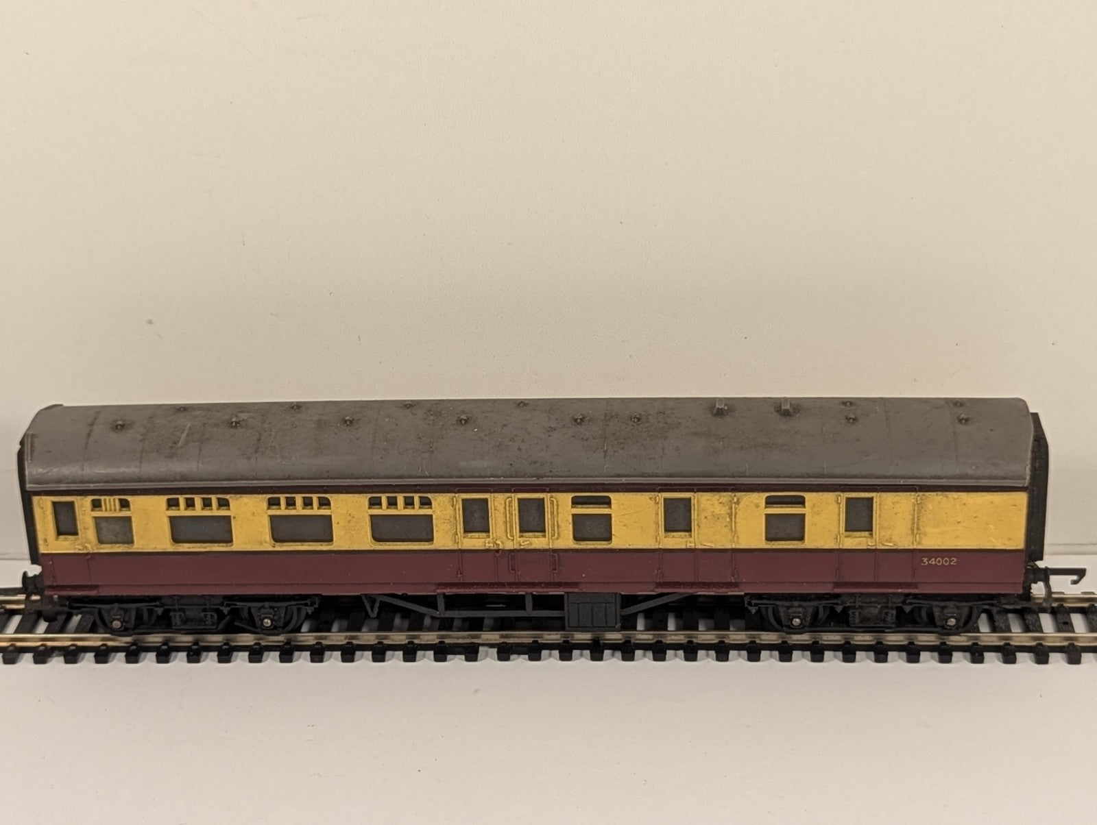 Tri-ang R224 OO Gauge BR Short Brake Second Coach 34002