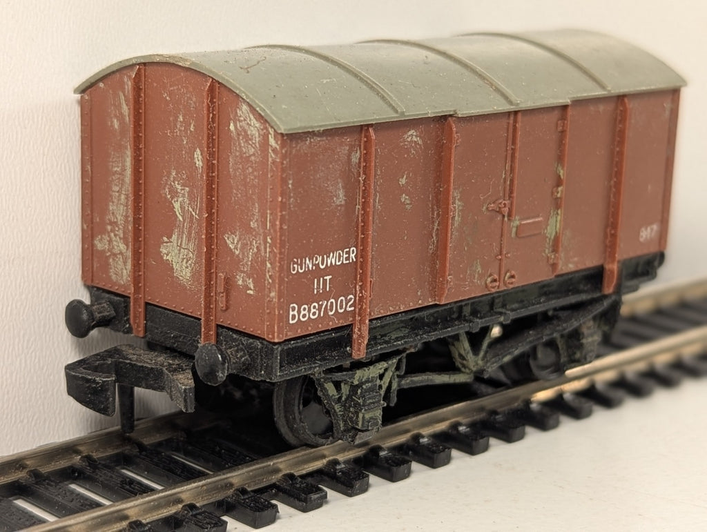 Hornby Dublo 4313 BR Gunpowder Van OO Gauge - Damaged Paint and Lettering