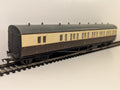 Airfix OO Gauge GWR Suburban Brake Coach Chocolate & Cream