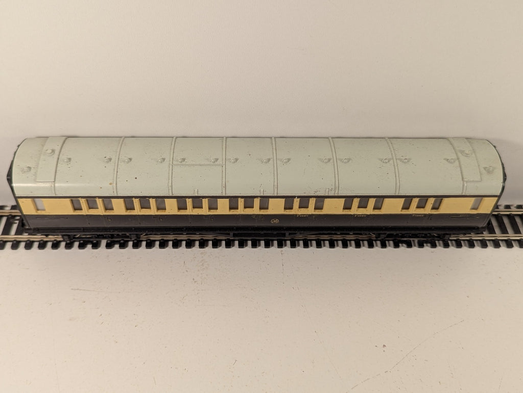 Hornby OO Gauge GWR Composite Coach