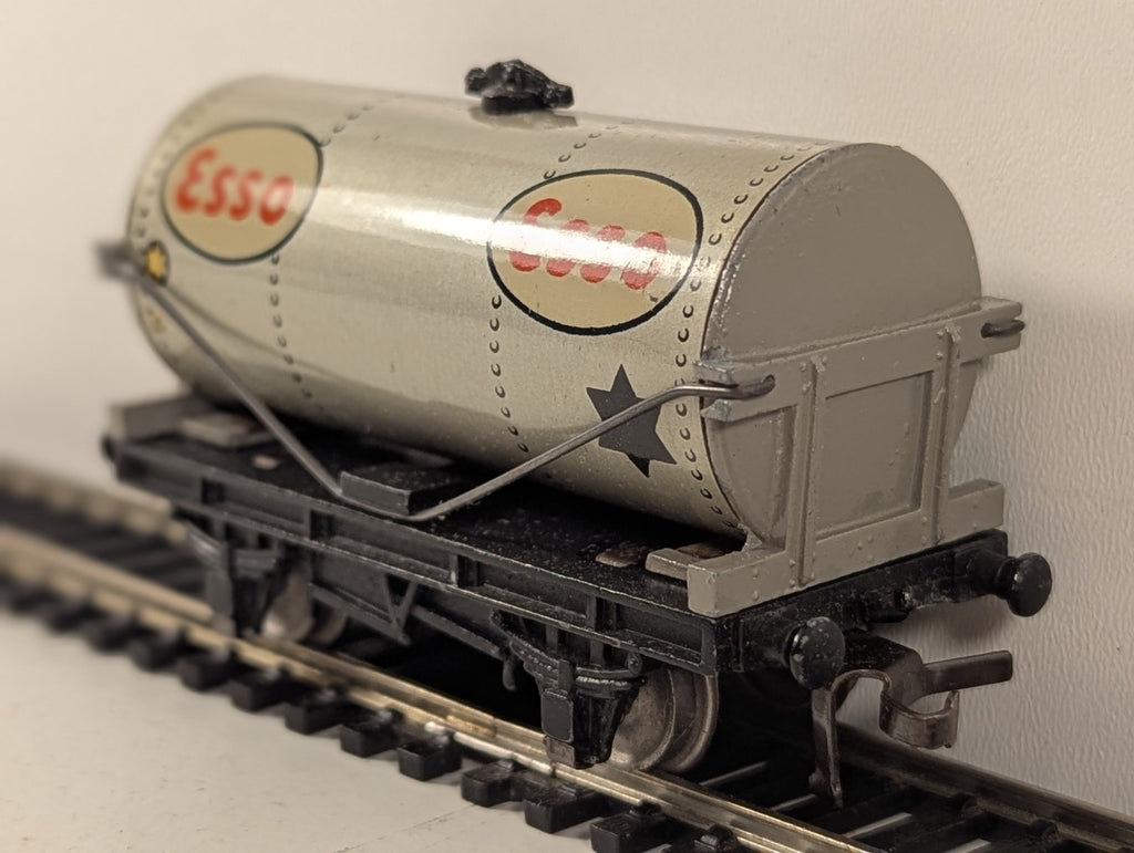 Hornby-Dublo 32081 OO Gauge Petrol Tank Wagon - Boxed