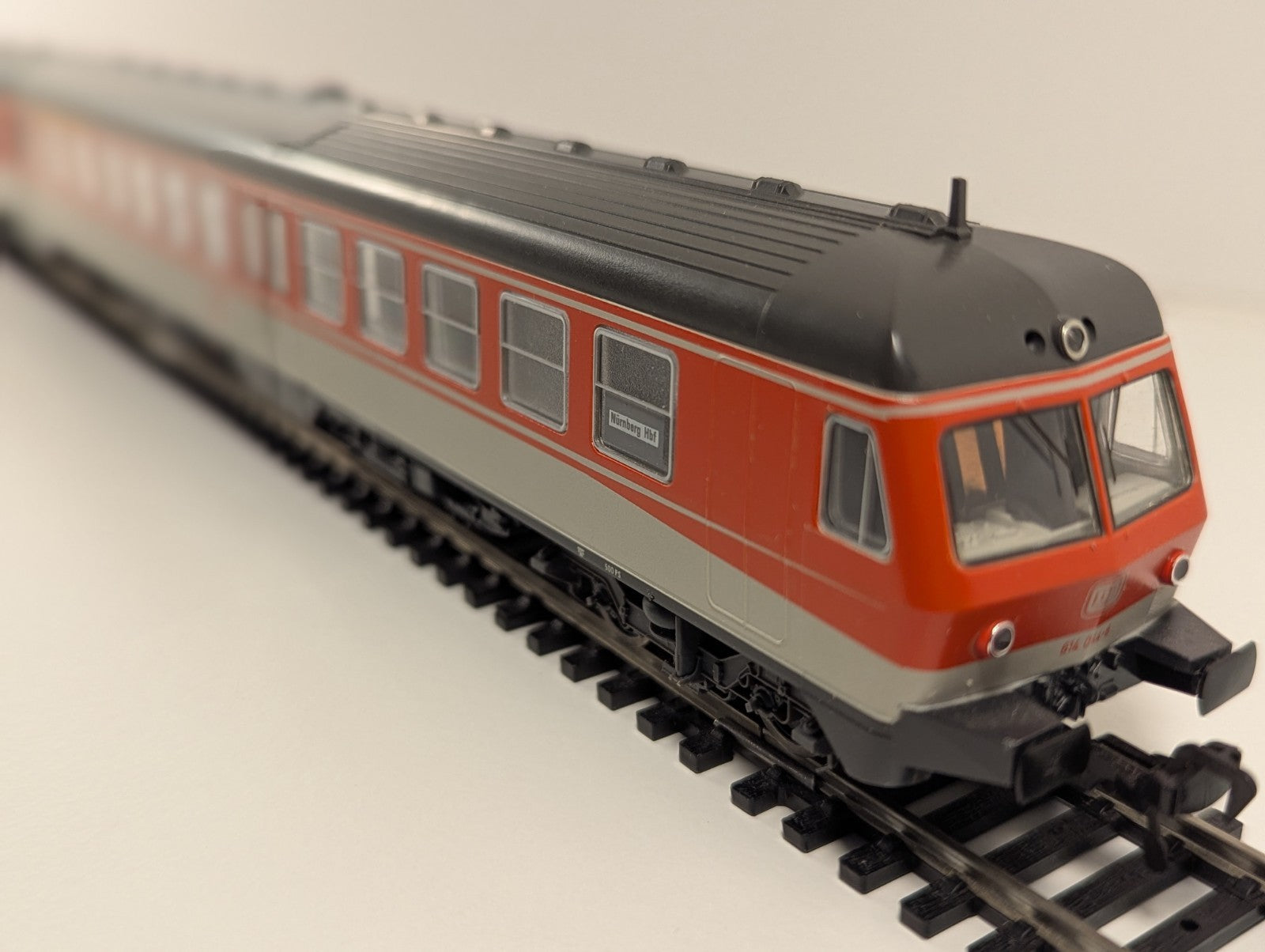 Fleischmann 4430 – DB BR 614 2-Car Diesel Multiple Unit (HO Gauge, Slow Runner)