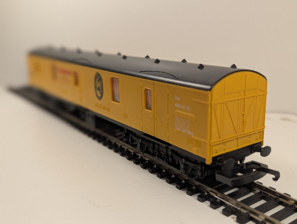 Lima 305658W OO Gauge BR Mk1 GUV Theakston Brewers