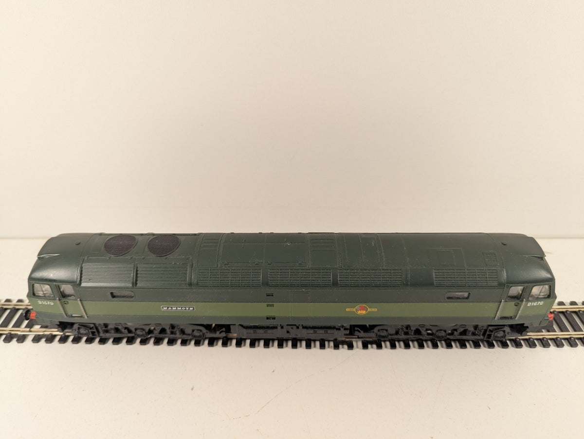 Hornby R073 BR Class 47 D1670 “Mammoth” BR Two Tone Green