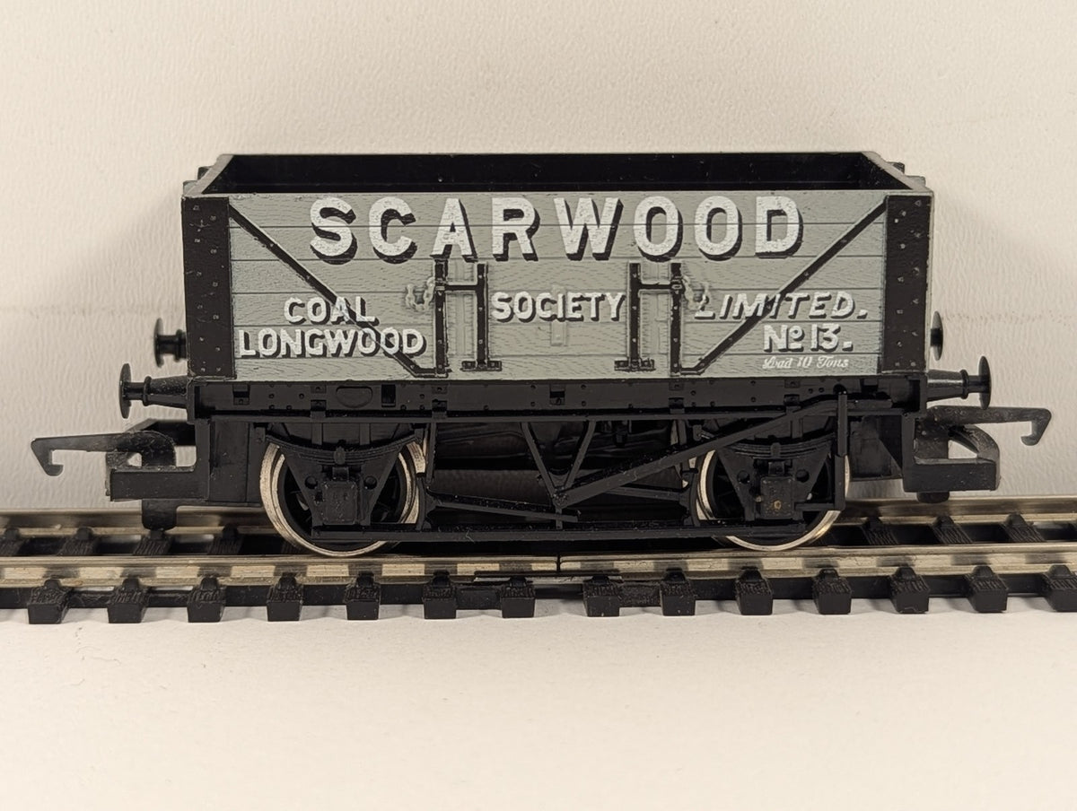 Hornby OO Gauge Scarwood 5-Plank Wagon Goods Wagon 13 Scarwood Coal Society Grey