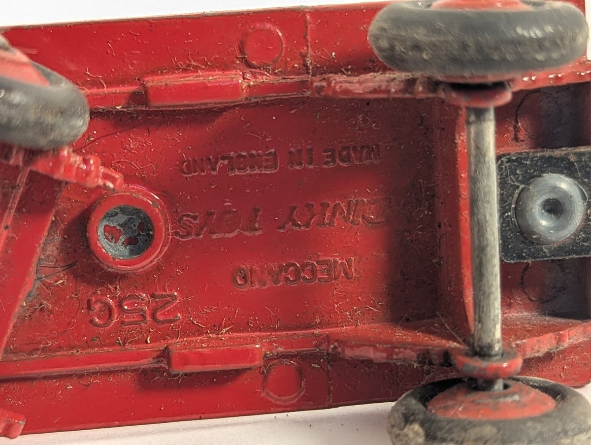 Dinky Toys 1:43 Four-Wheeled Trailer Red 25g