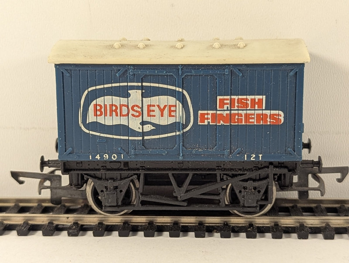 Tri-ang Hornby OO Gauge Birds Eye Insulated Van Goods Wagon 14901