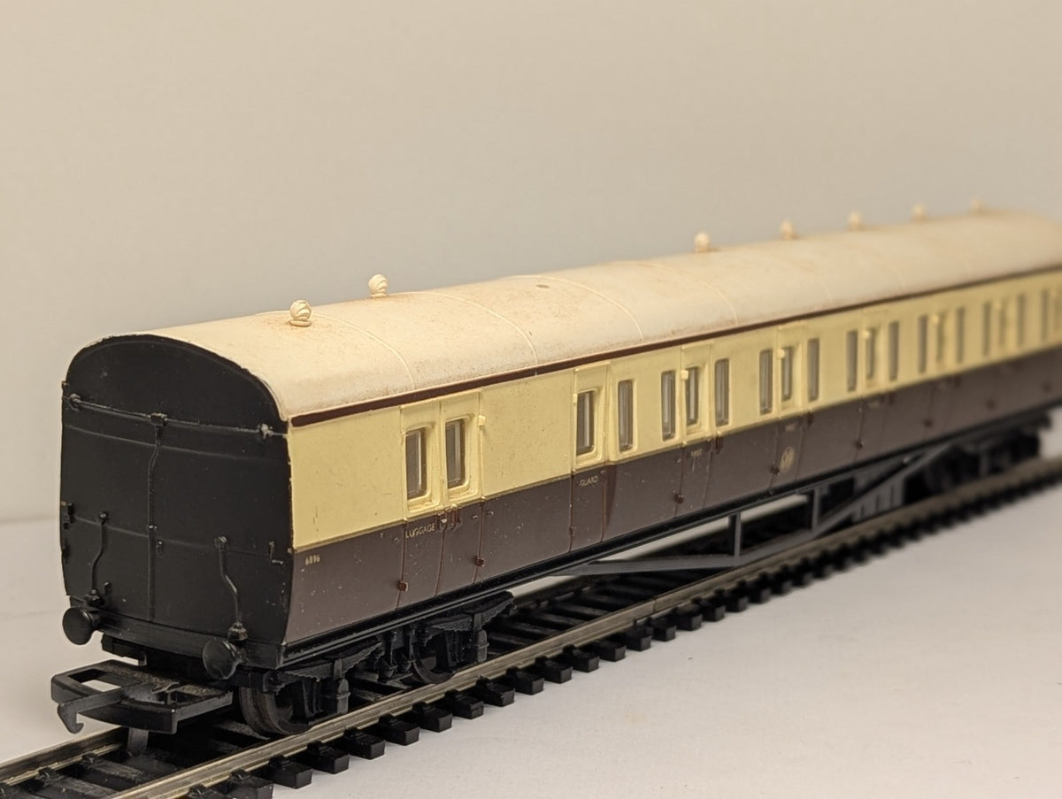 Airfix GWR Suburban B Cornish Riviera Baggage Coach OO Gauge