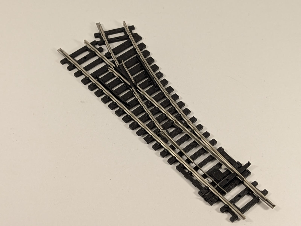 Hornby OO Gauge Right Hand Point Track R8073