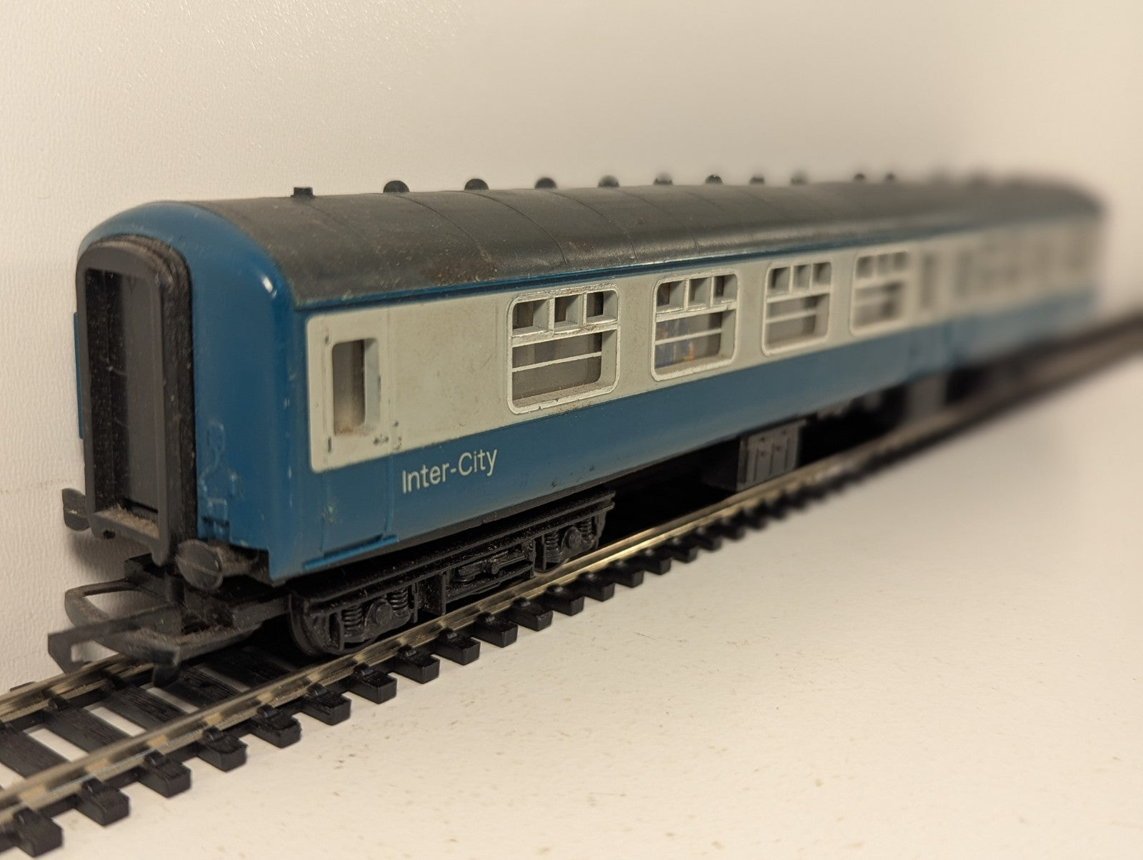 Hornby Railways OO Gauge BR Mk2 Brake Second Coach