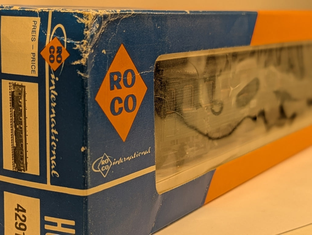 Roco 4291 HO Gauge DB Passenger Coach