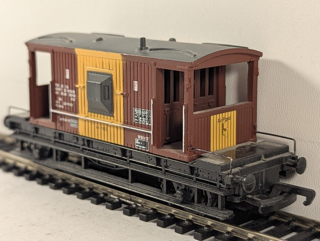 Bachmann OO Gauge BR 20 Ton Brake Van B955136 BR Bauxite 33-825