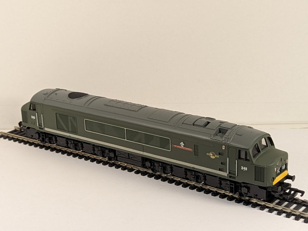 Mainline OO Gauge Class 45 D49 "The Manchester Regiment" BR Green - Boxed