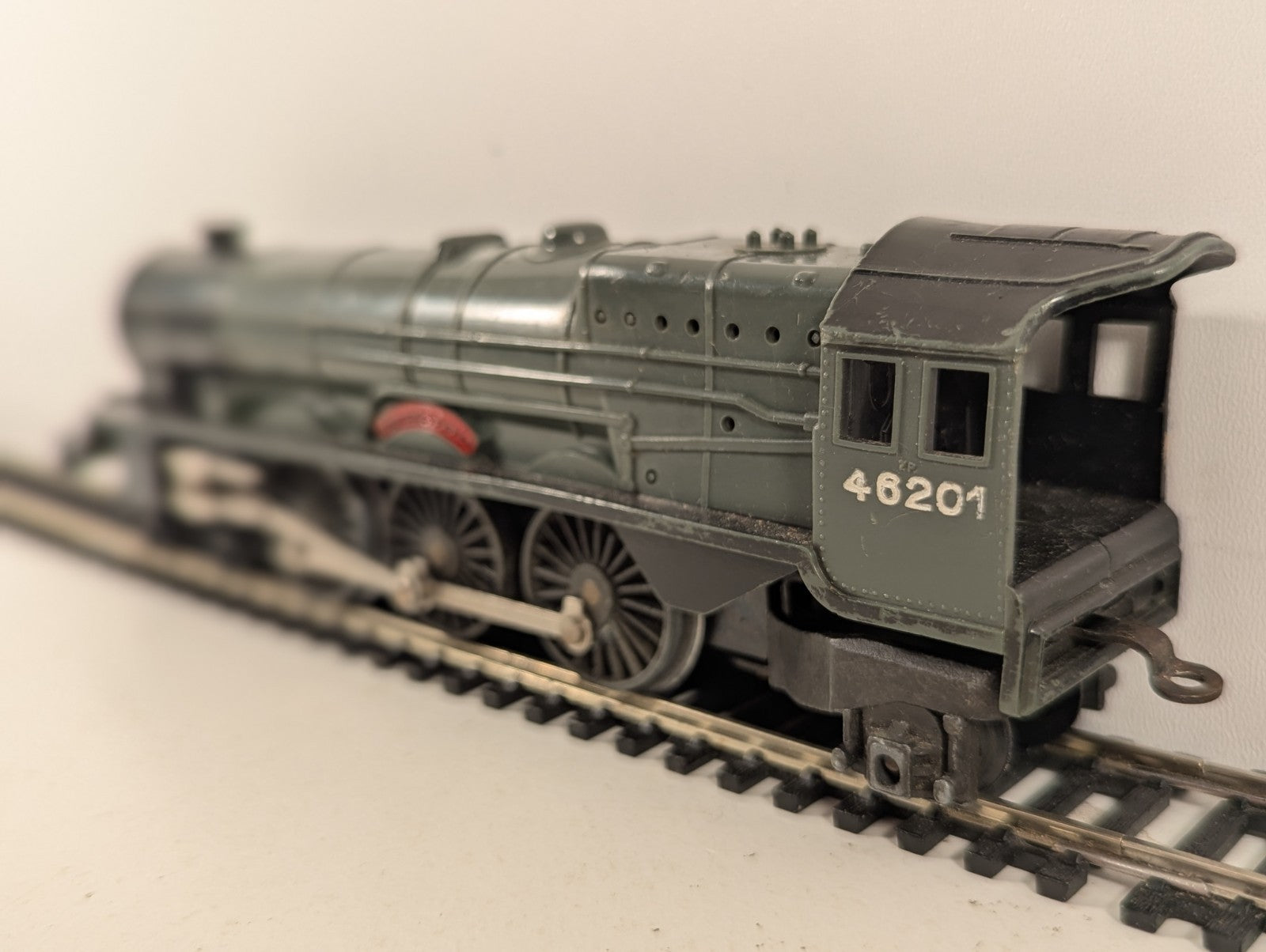 Tri-ang OO Gauge Princess Elizabeth Steam Locomotive 46201 BR Green