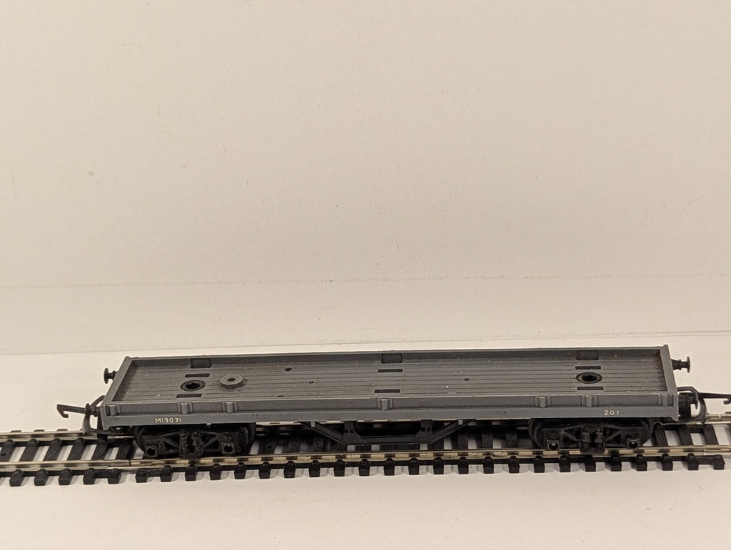 Tri-ang OO Gauge Bogey Flat Wagon Wagons M13071 BR Grey R.212