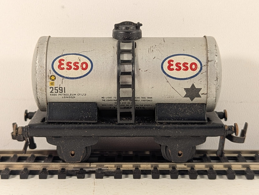 Hornby Dublo OO Gauge D1 Esso Petrol Tank Wagon 2591 Esso Silver