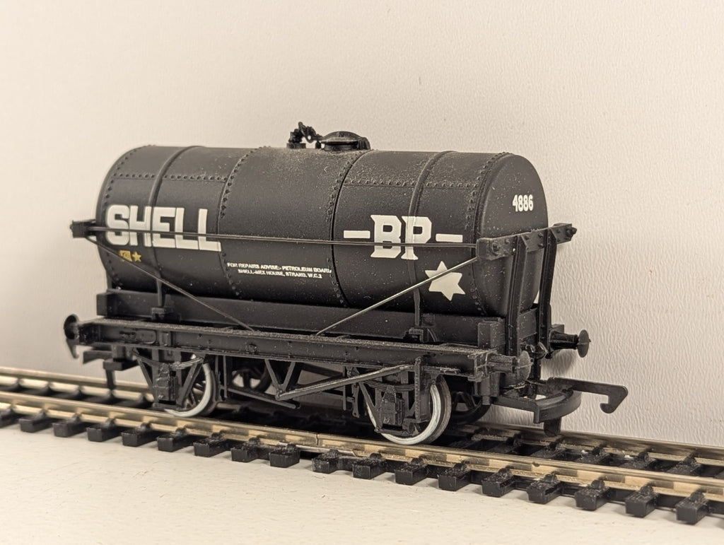 Bachmann Branchline OO Gauge Shell 14 Ton Tank Wagon - Wrong Box