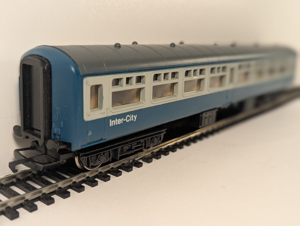 Hornby OO Gauge BR Mk1 TSO Tourist Second Open Coach Passenger Coach M 5232