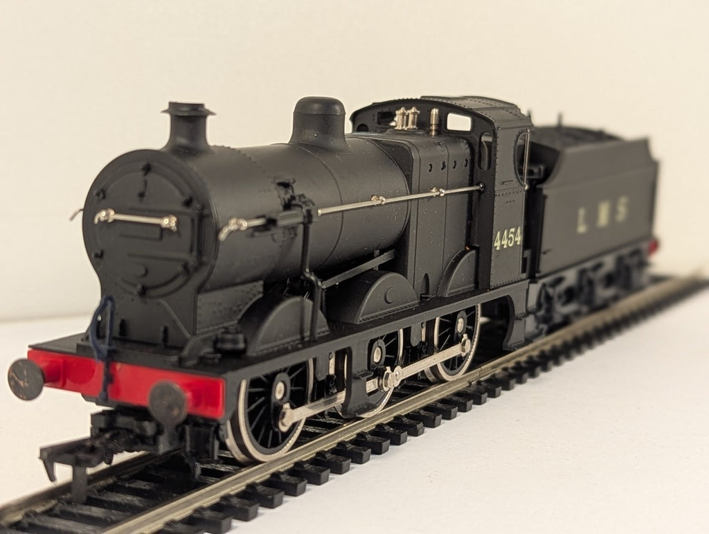 Airfix LMS Class 4F 0-6-0 Steam Locomotive No. 54122 - Boxed