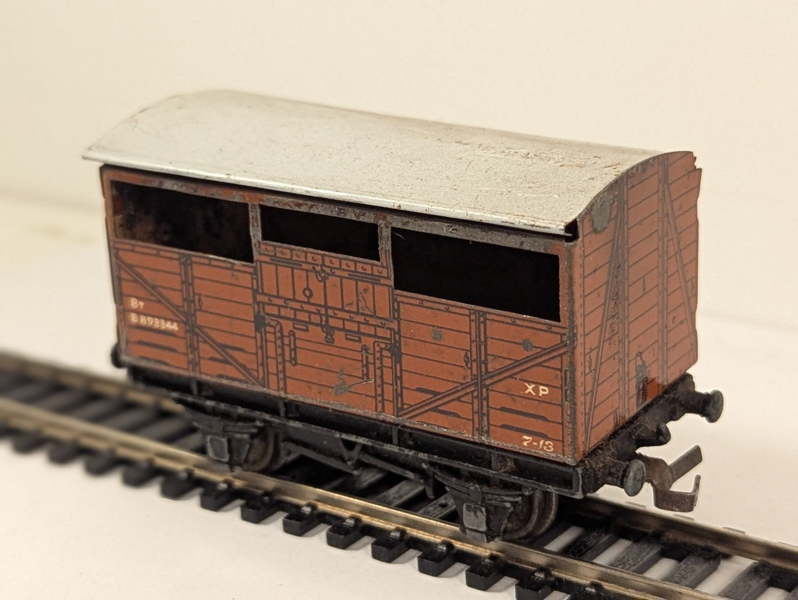 Hornby Dublo 4630 8 Ton Cattle Wagon OO Gauge
