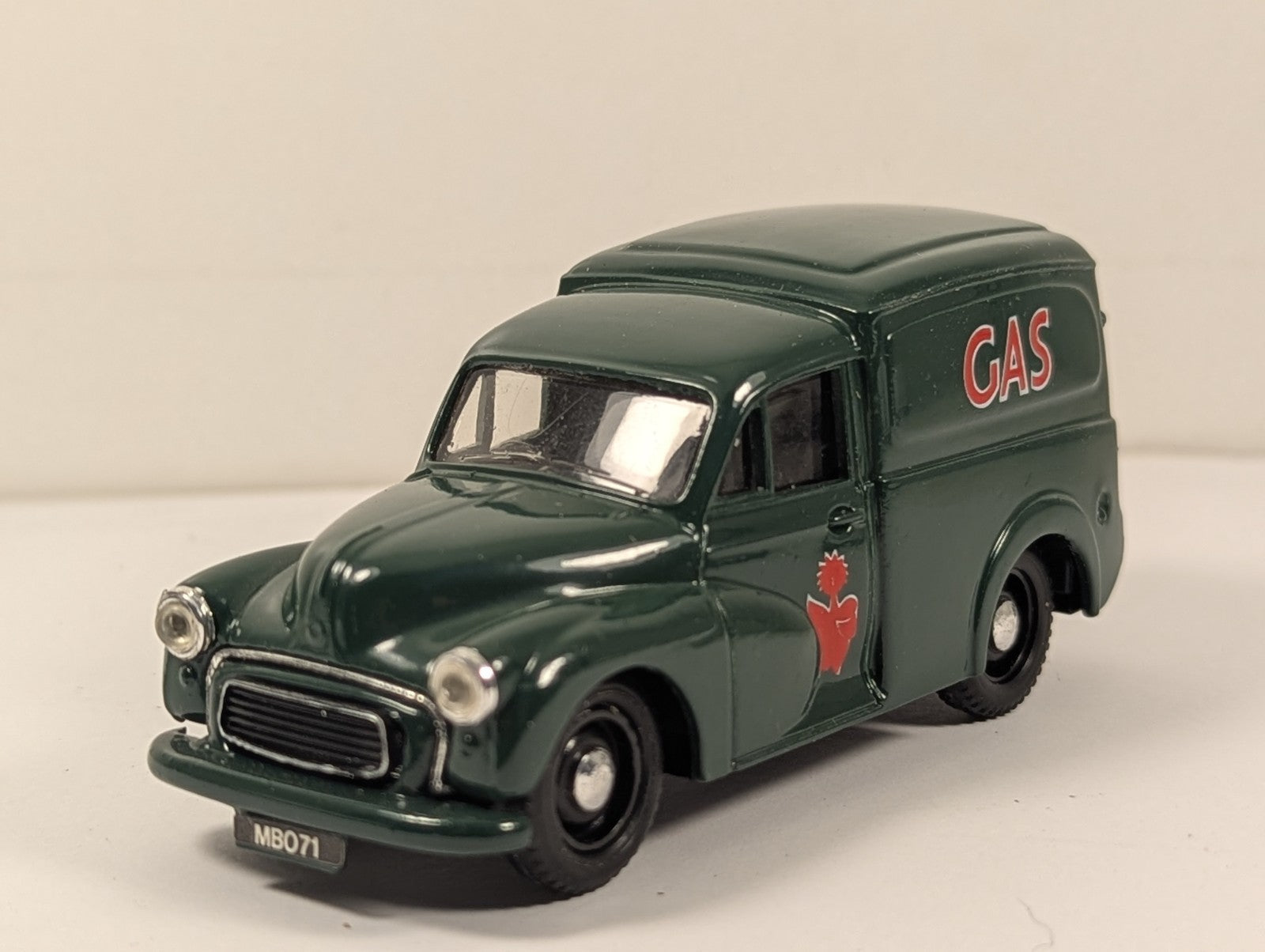 Corgi Classics C957/2 Morris Minor Van Gas Livery