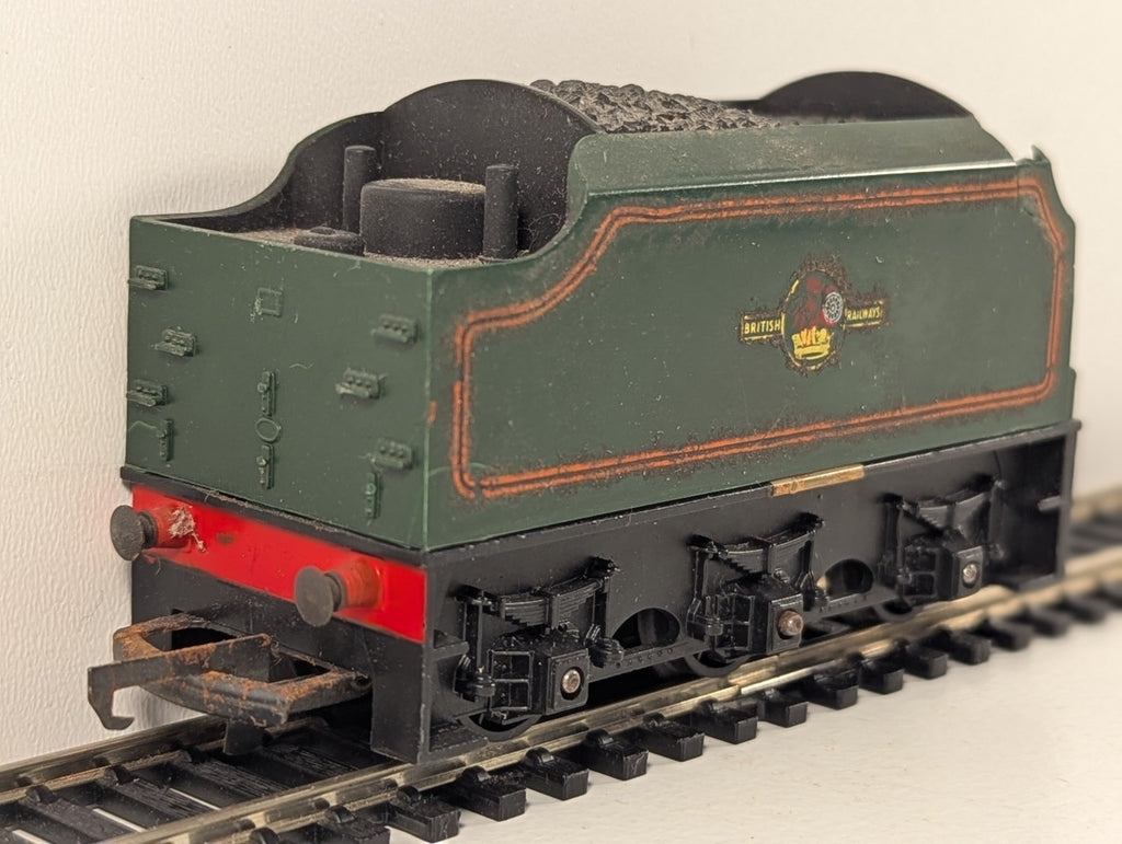 Tri-ang R30 OO Gauge Stanier Tender BR Lined Green - Spares/Repairs