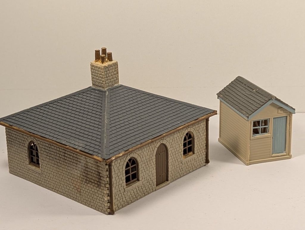 Wills Kits OO Gauge SS39 Crossing Keeper’s Cottage & Signal Box