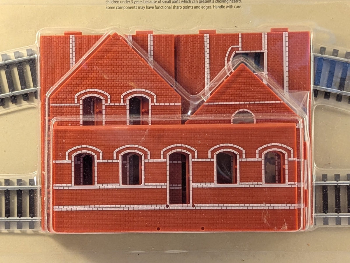 Hachette Partworks OO Gauge Brick Station Building Kit and Track Set