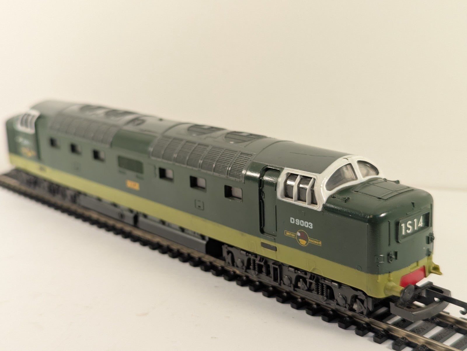 Lima OO Gauge Class 55 Deltic D9003 Meld Diesel Locomotive - Non-Runner