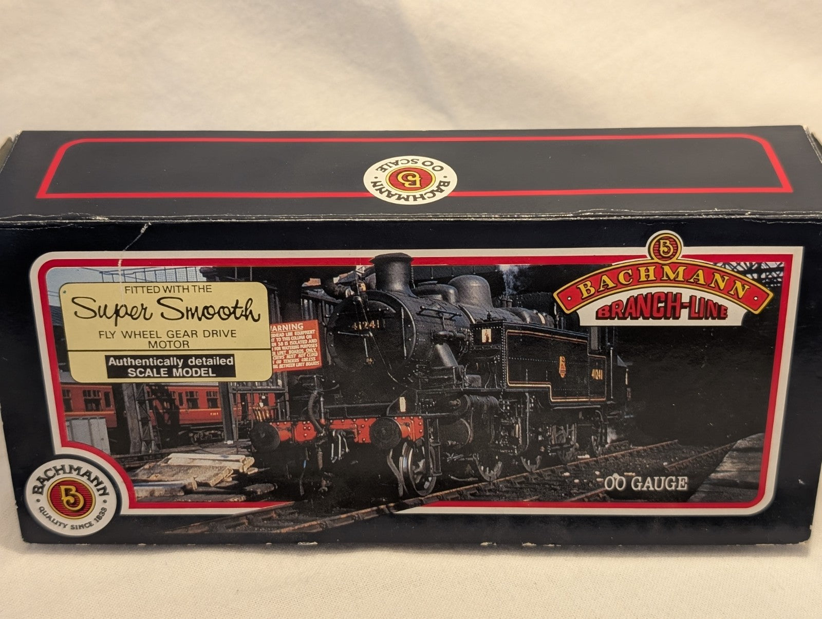Bachmann 31-450 OO Gauge Ivatt 2-6-2 Tank No.41221 – BR Lined Black
