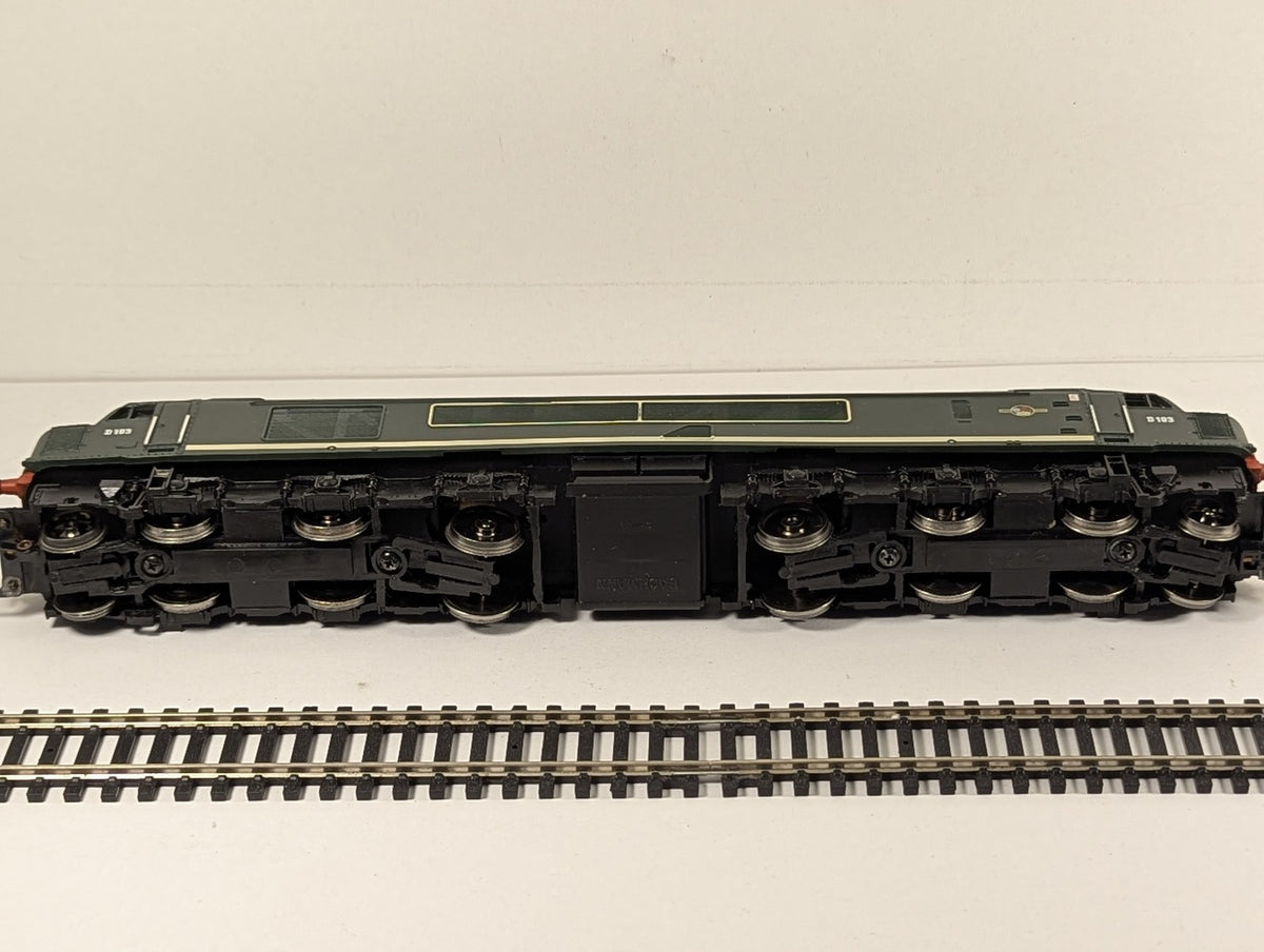 Bachmann OO Gauge Class 46 Peak Diesel Locomotive D193 BR Green 31-077