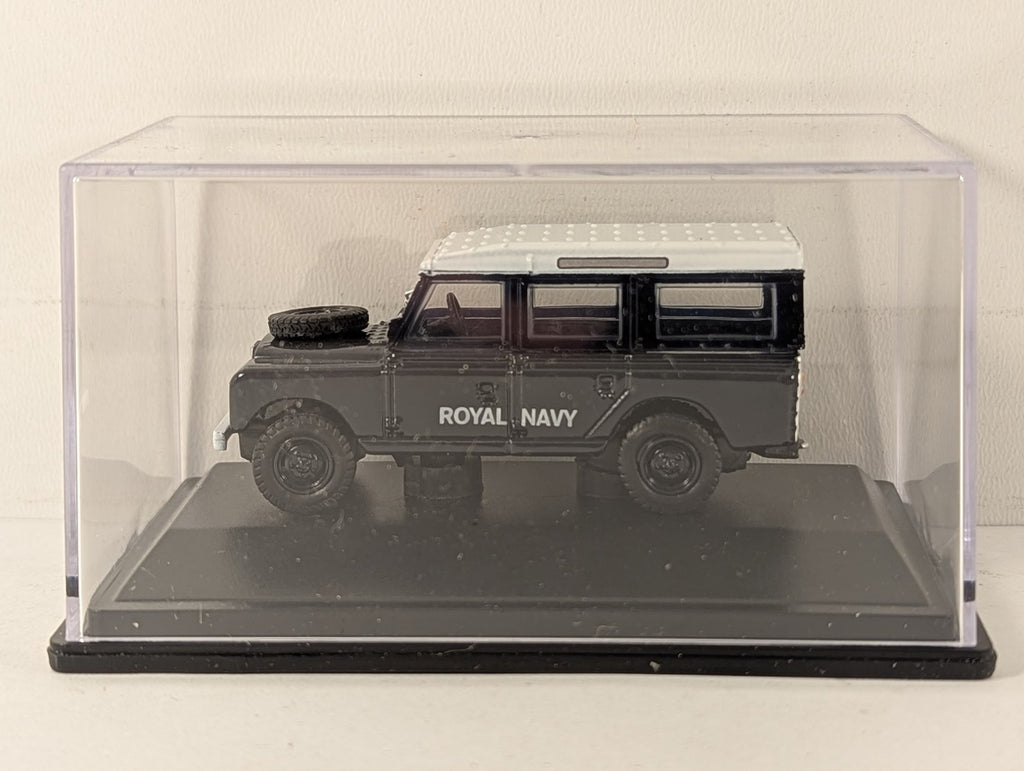 Oxford Diecast 1:76 Scale Land Rover Series II Station Wagon Die-cast Vehicle