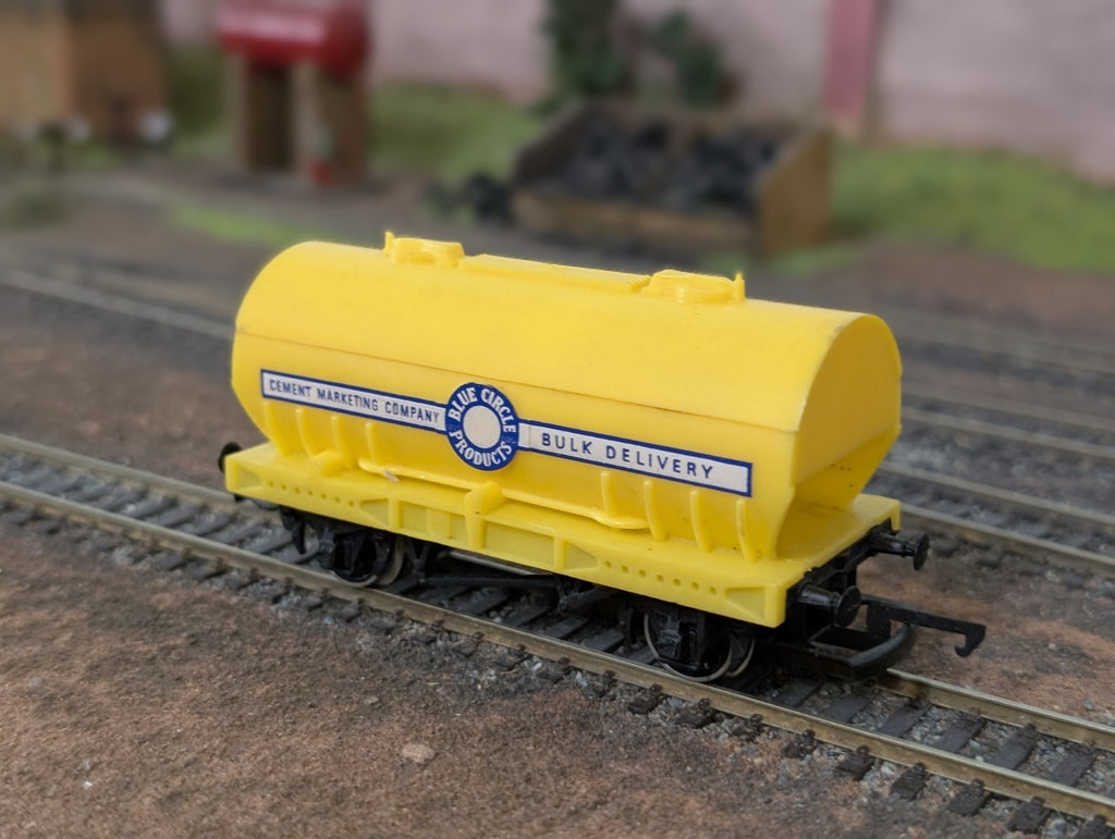 Hornby R564  PCV CEMFLO Cement Wagon 'Blue Circle Cement'