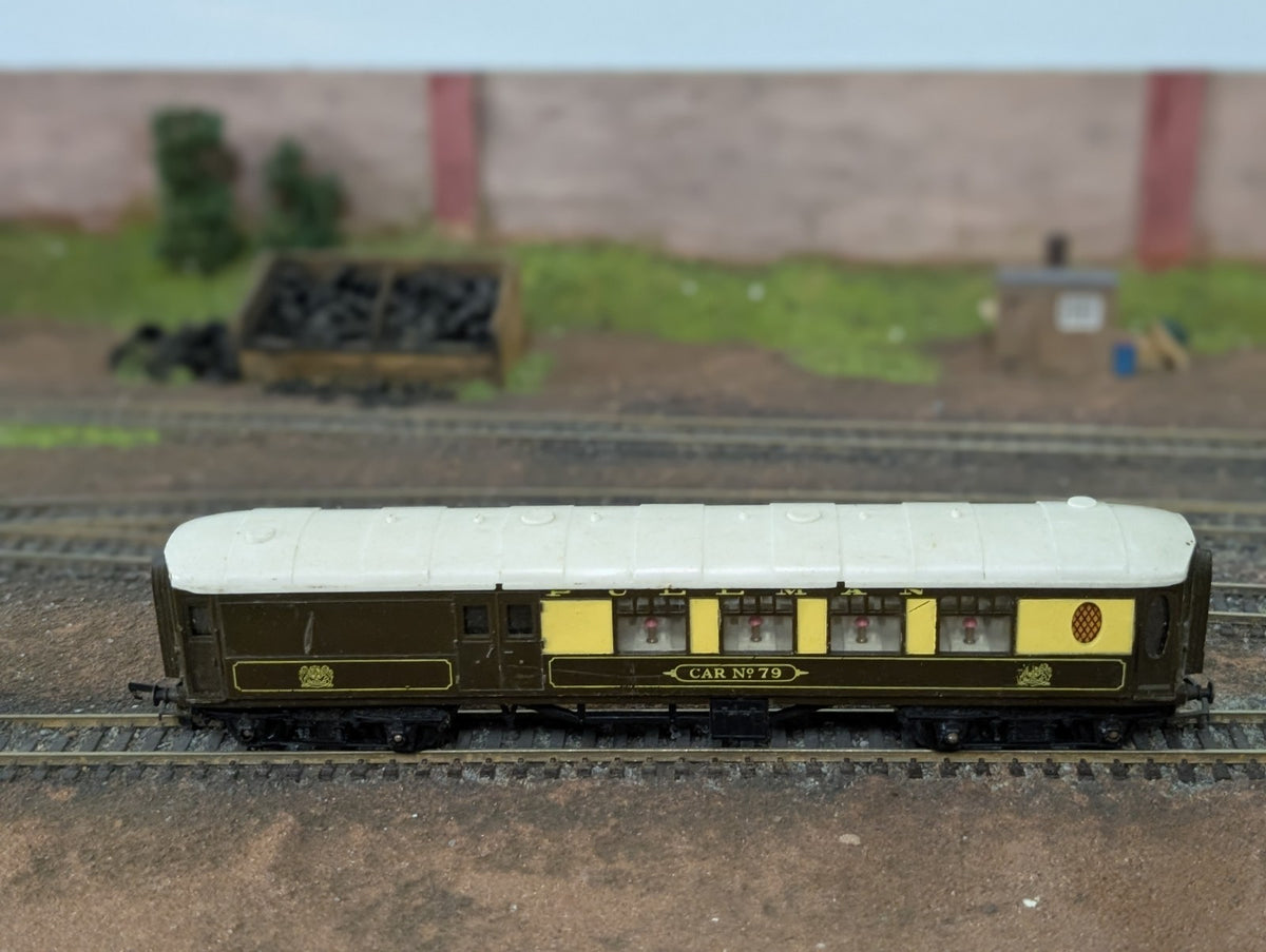Tri-ang R328 OO Gauge Pullman Brake Coach ‘Car No 79’